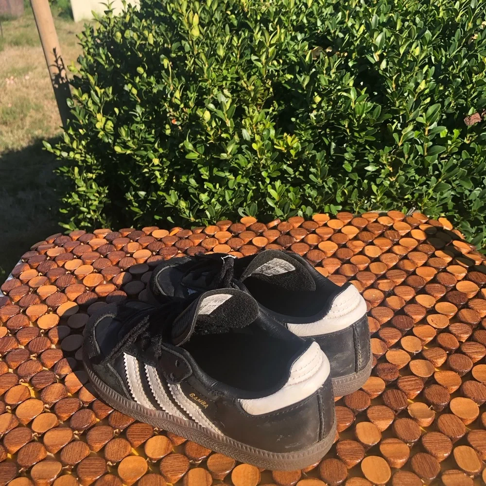 Adidas Samba Boys Black Athletic Sneakers with White Stripes Size 11K